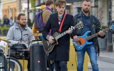 groupe de musique dans la rue